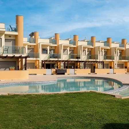 Poolside Family 3* 알부페이라